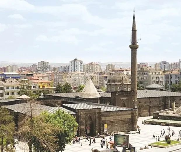 Hunat Hatun Camii