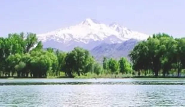Şeker Gölü
