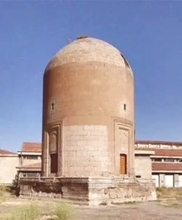 Sırçalı Kümbet